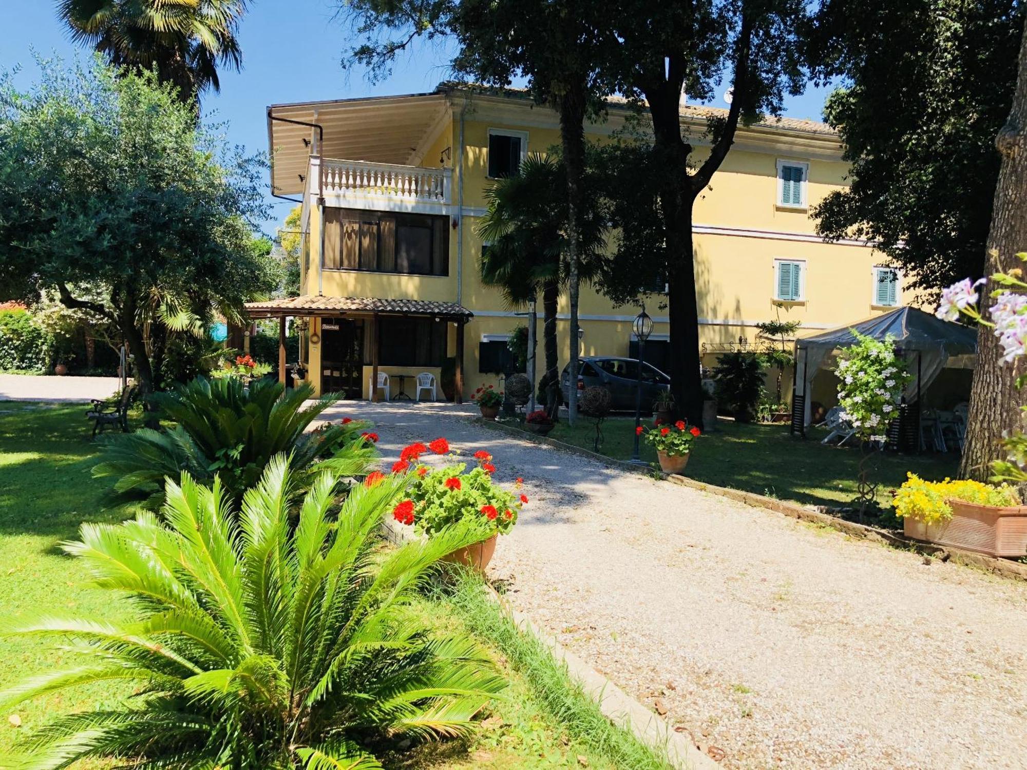 Villa Berghella Montesilvano Marina Eksteriør billede